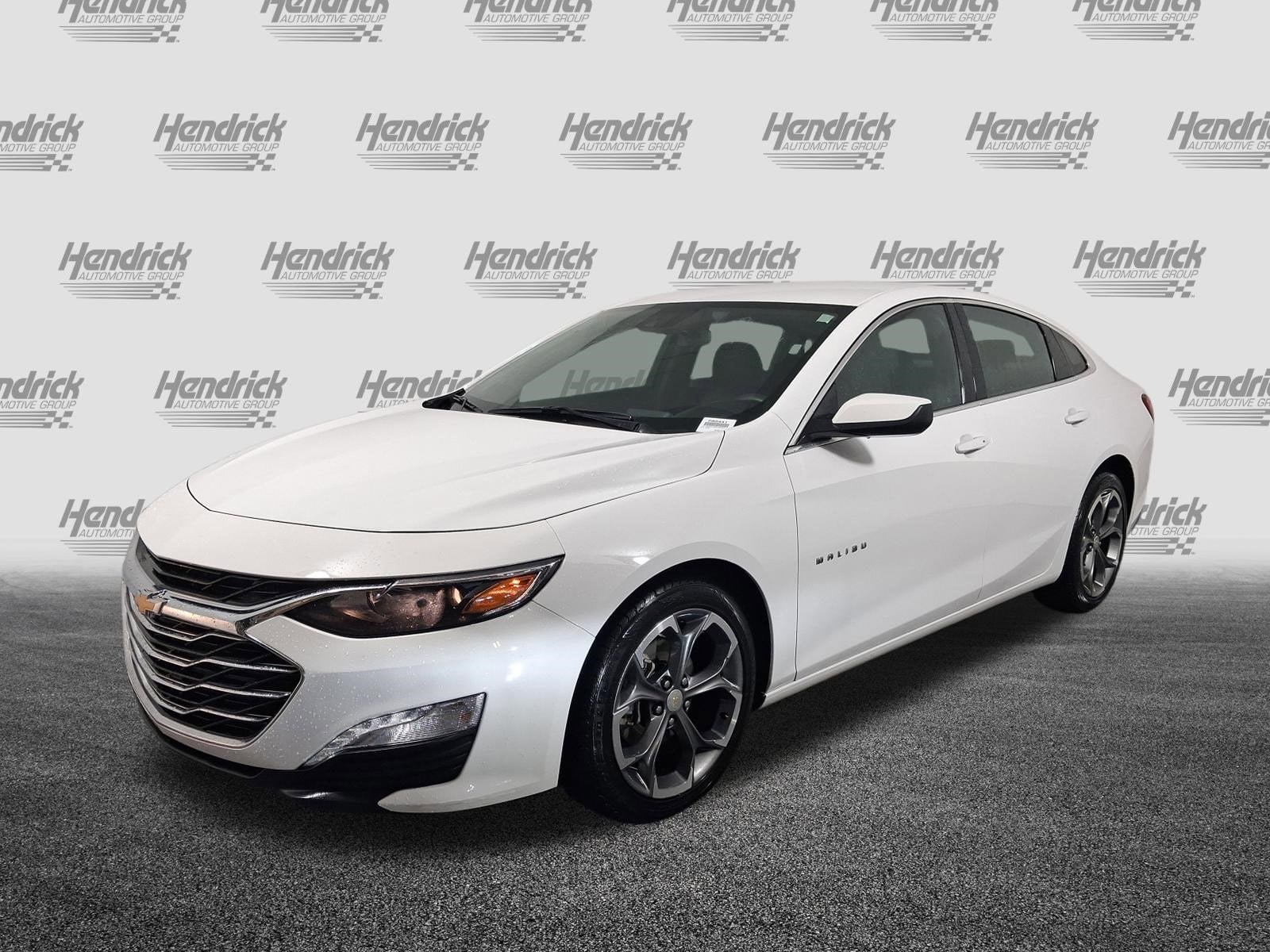 2024 Chevrolet Malibu LT photo 4