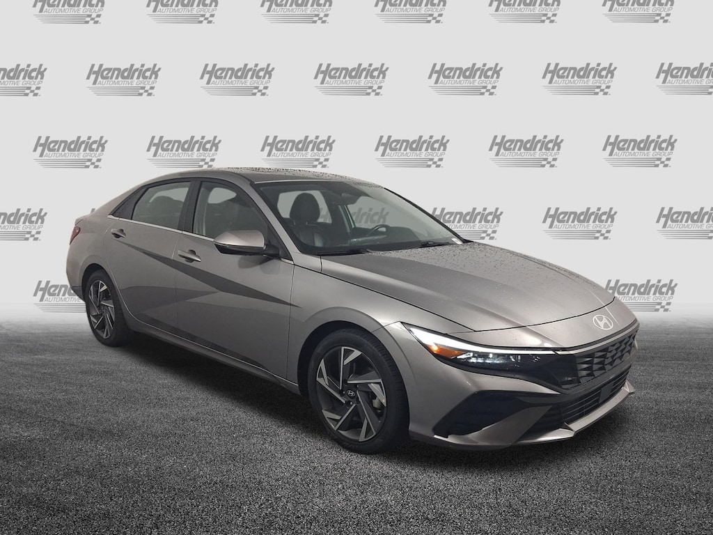Used 2025 Hyundai Elantra Limited Sedan