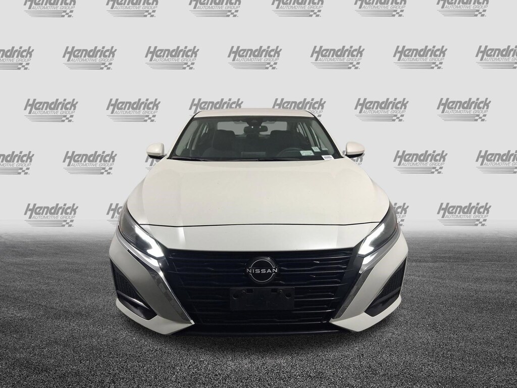 Used 2023 Nissan Altima 2.5 SV Sedan