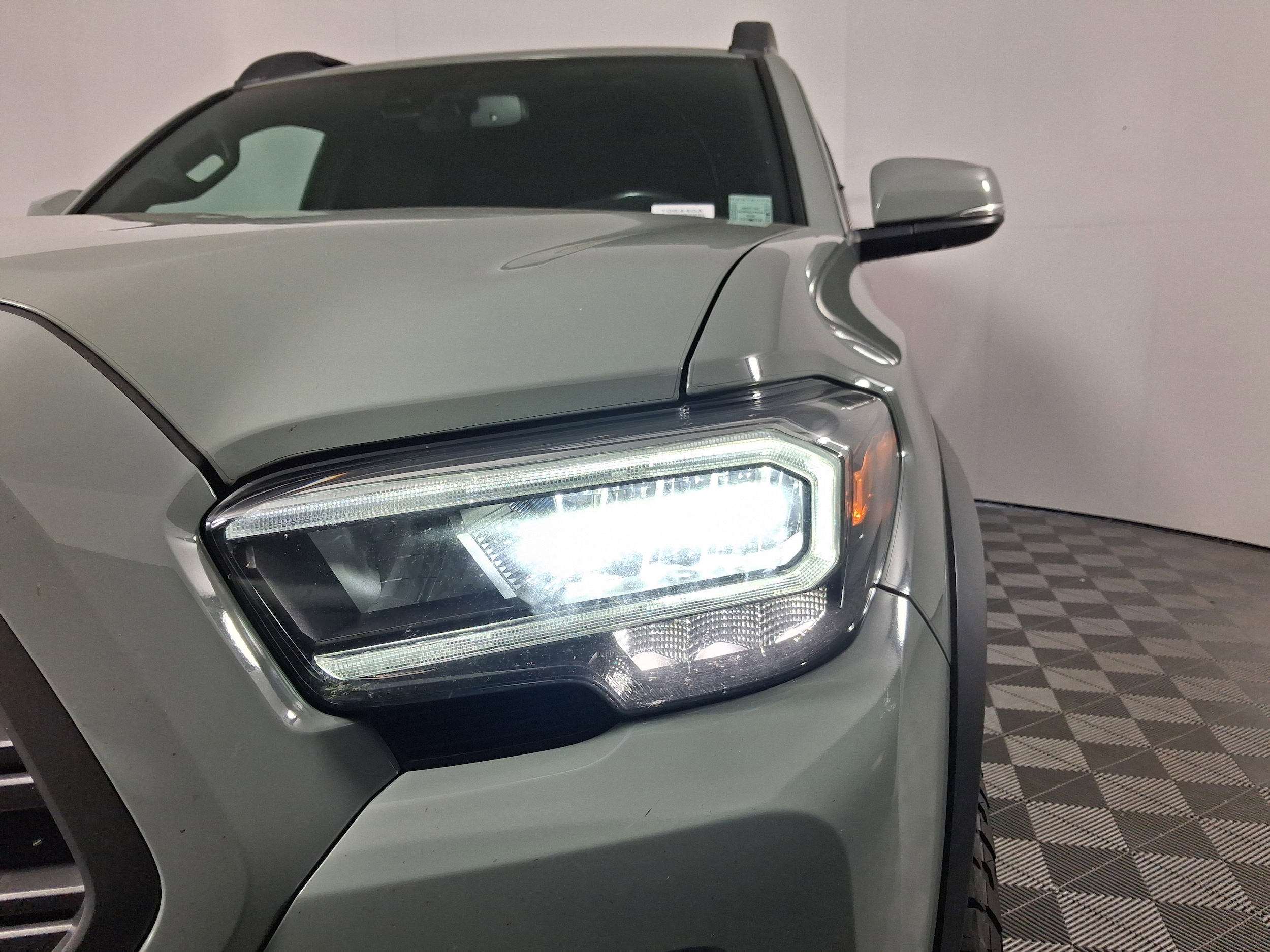 2022 Toyota Tacoma 4WD TRD Off Road photo 5
