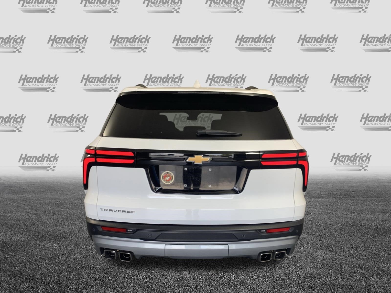 2025 Chevrolet Traverse FWD LT photo 3