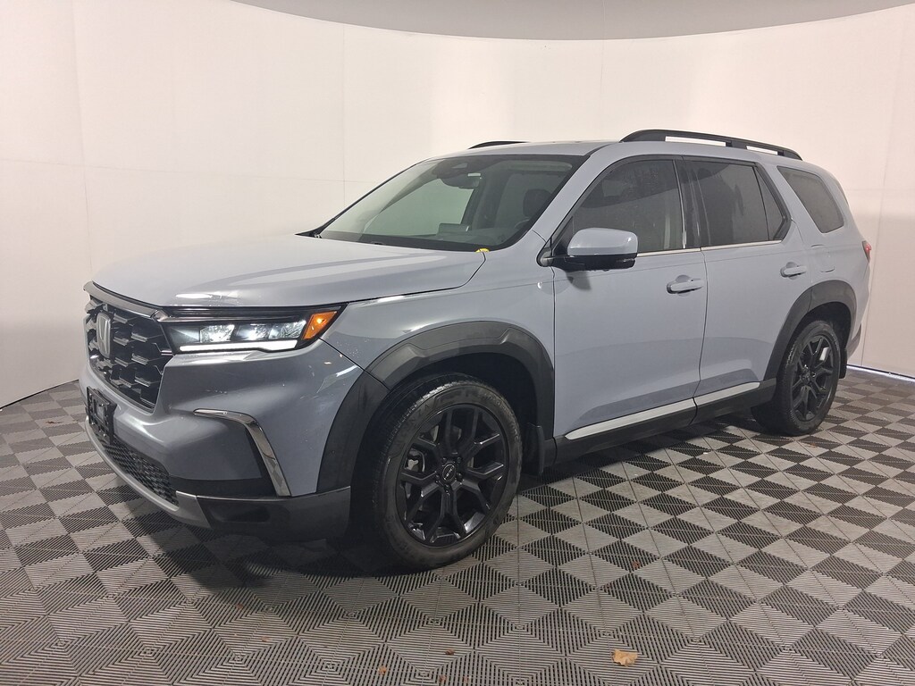 Used 2025 Honda Pilot Elite SUV