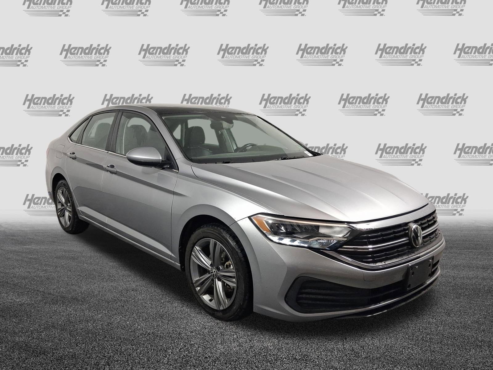 2024 Volkswagen Jetta SE photo 2