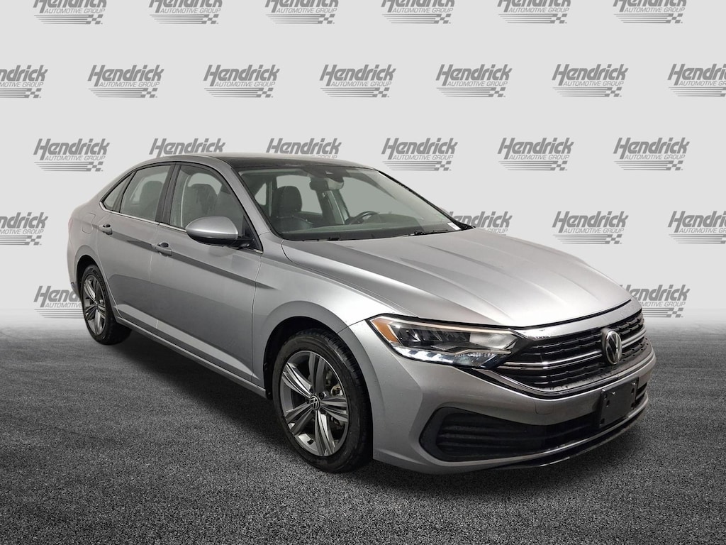 Used 2024 Volkswagen Jetta SE Sedan