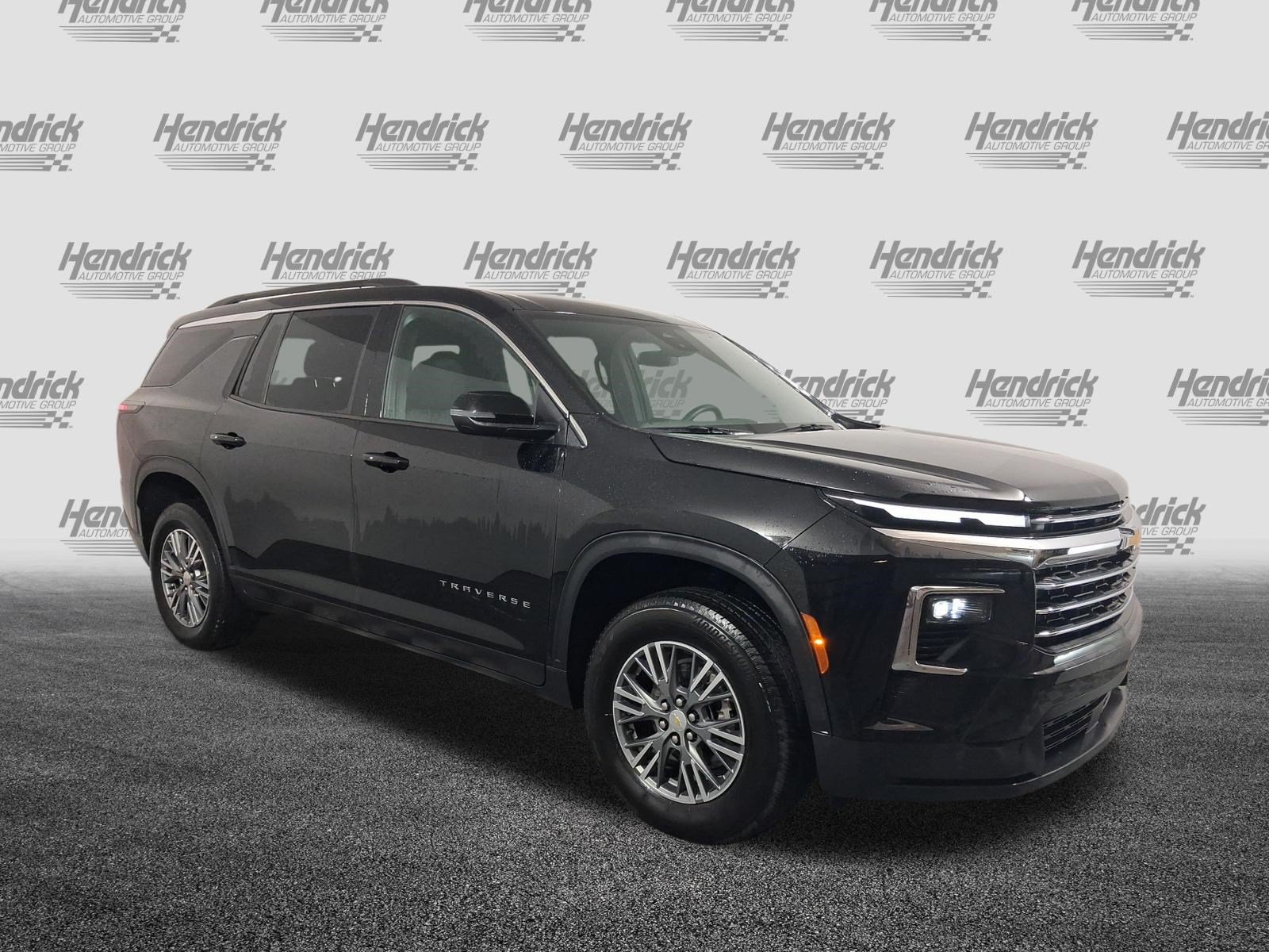 2025 Chevrolet Traverse FWD LT SUV