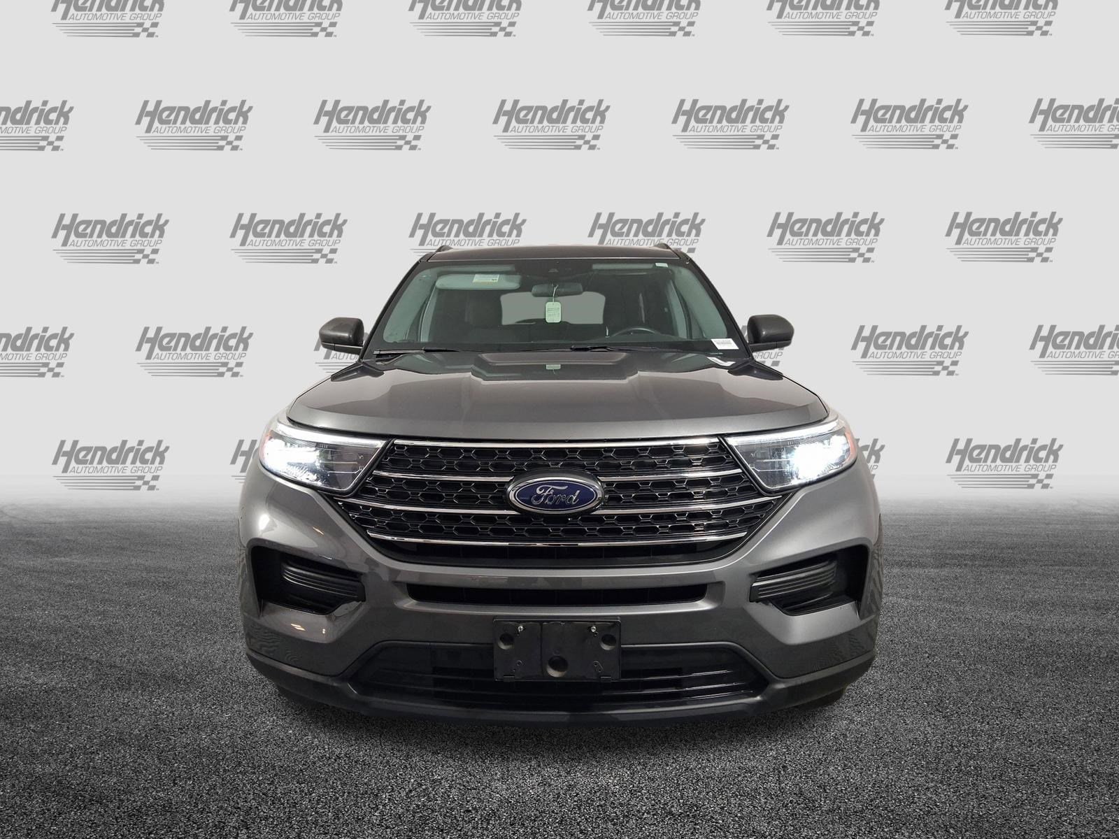 2023 Ford Explorer XLT photo 2