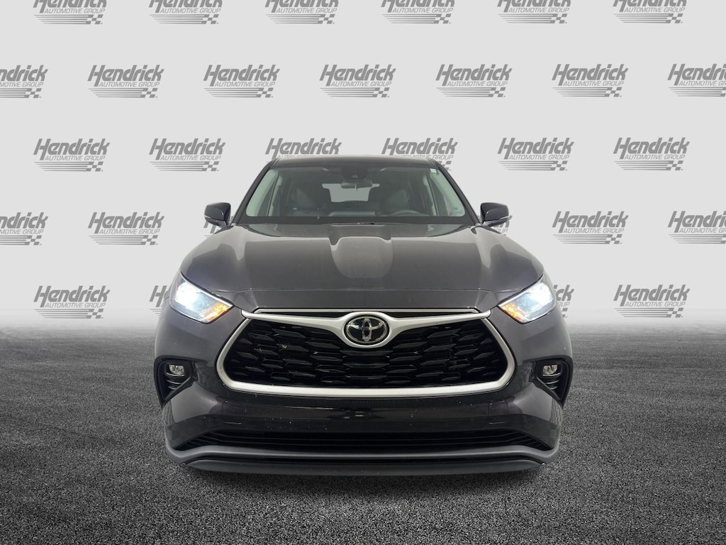 Used 2022 Toyota Highlander LE SUV