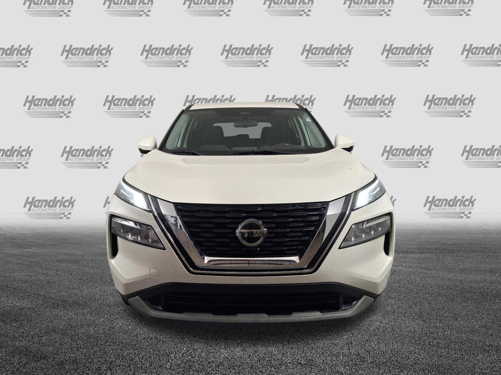 2021 Nissan Rogue SV photo 2