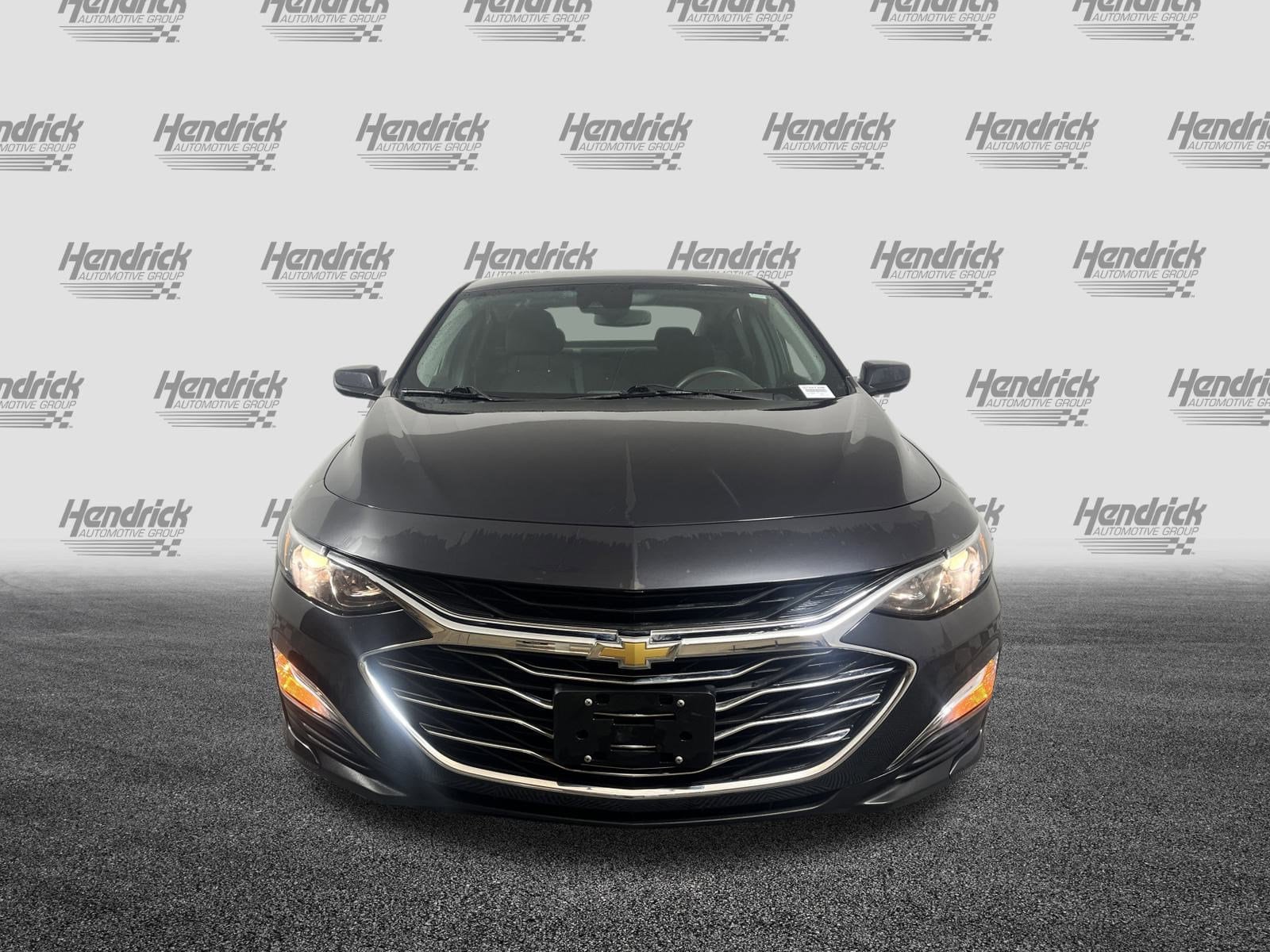2022 Chevrolet Malibu LS photo 2