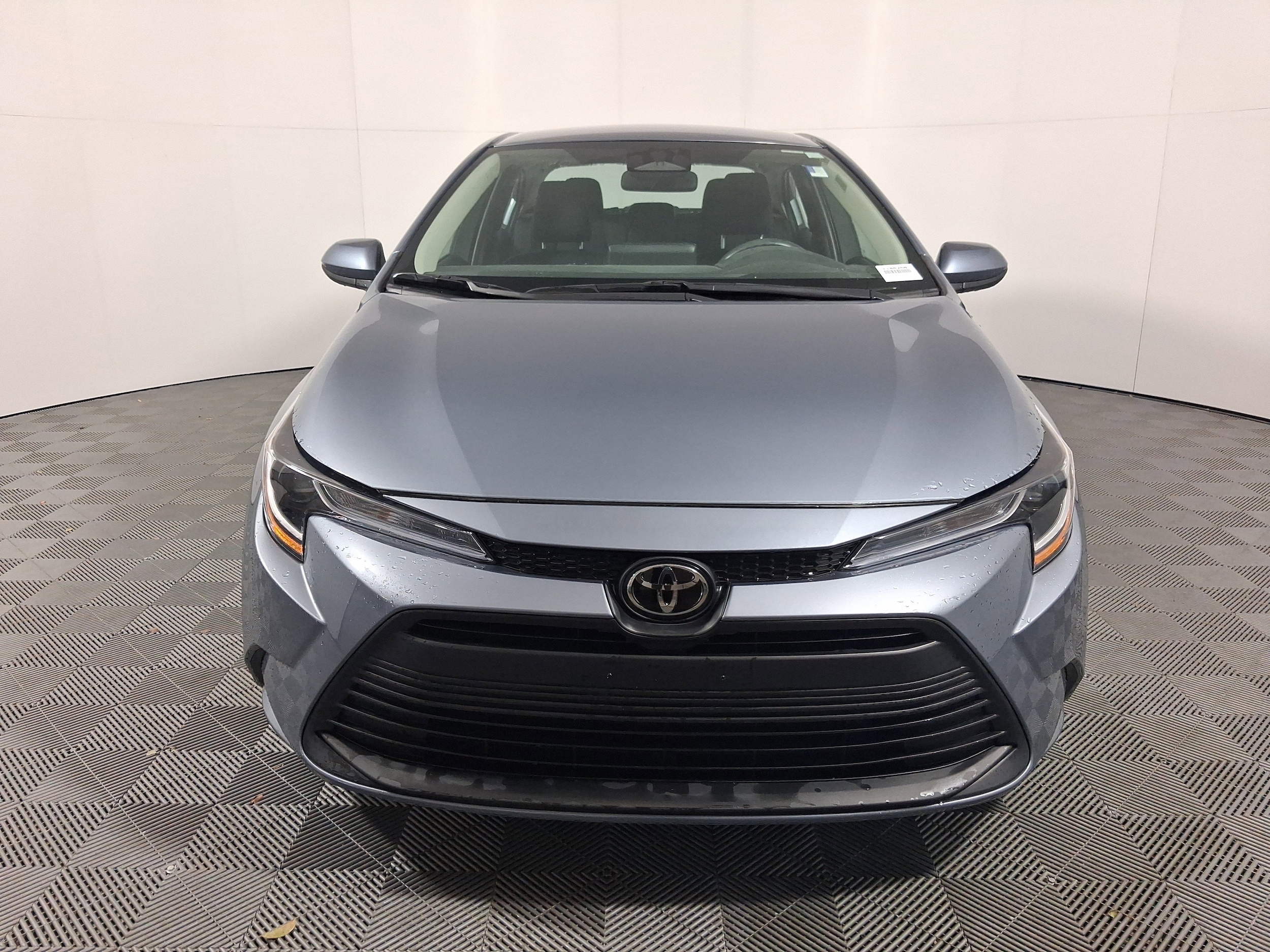 2024 Toyota Corolla LE photo 3
