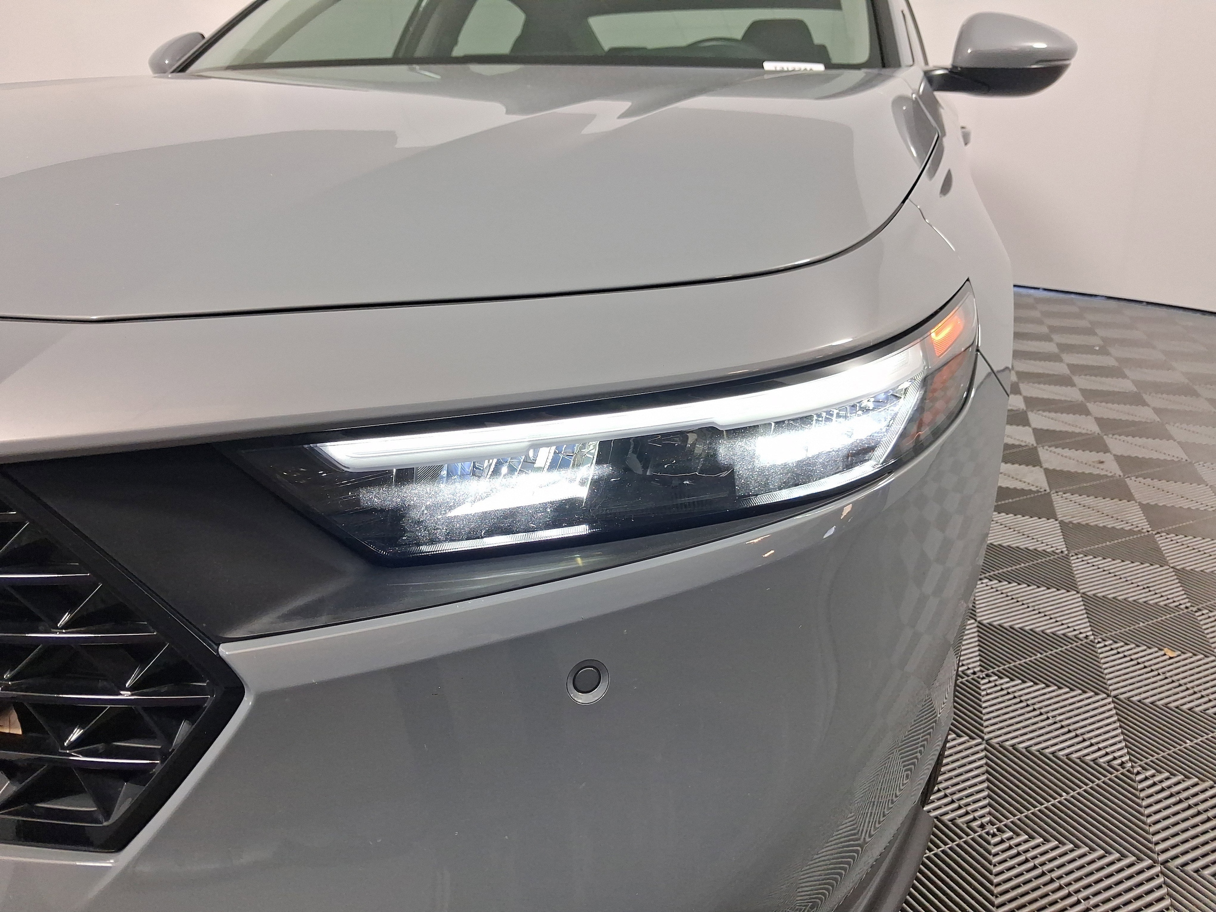 2025 Honda Accord Hybrid Touring photo 5