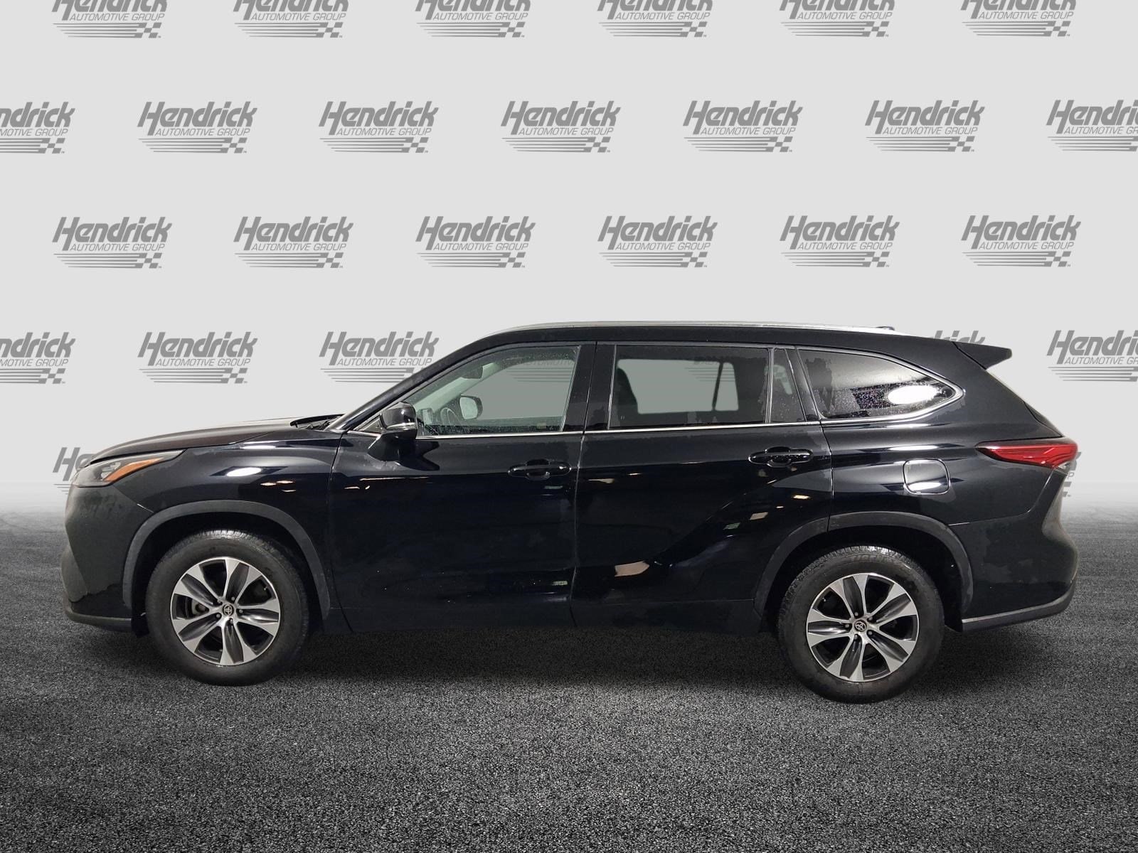 2020 Toyota Highlander XLE photo 6