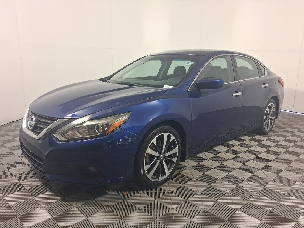 Used 2016 Nissan Altima 2.5 SR Sedan