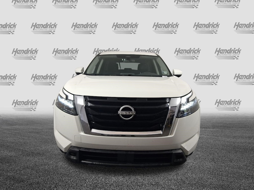 Used 2025 Nissan Pathfinder SV SUV