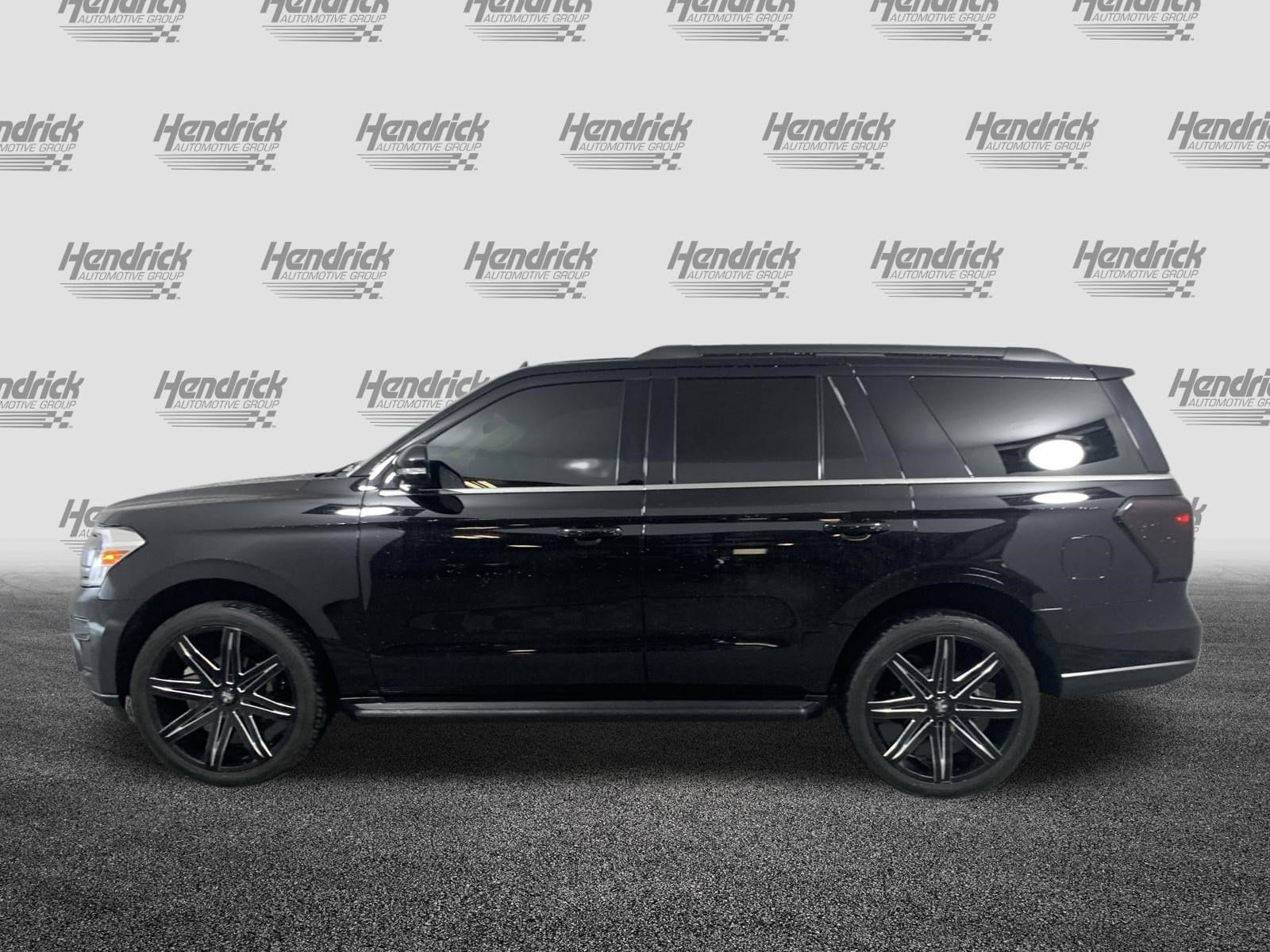 2024 Ford Expedition XLT photo 5