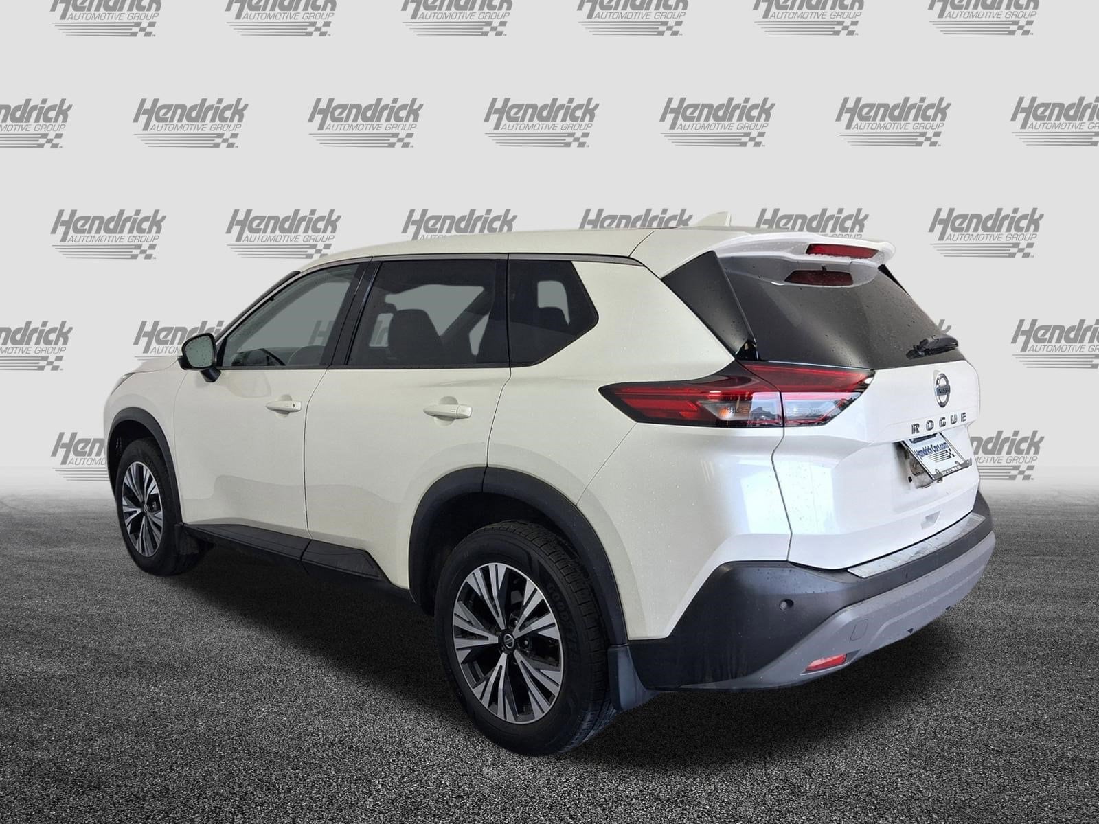 2021 Nissan Rogue SV photo 3