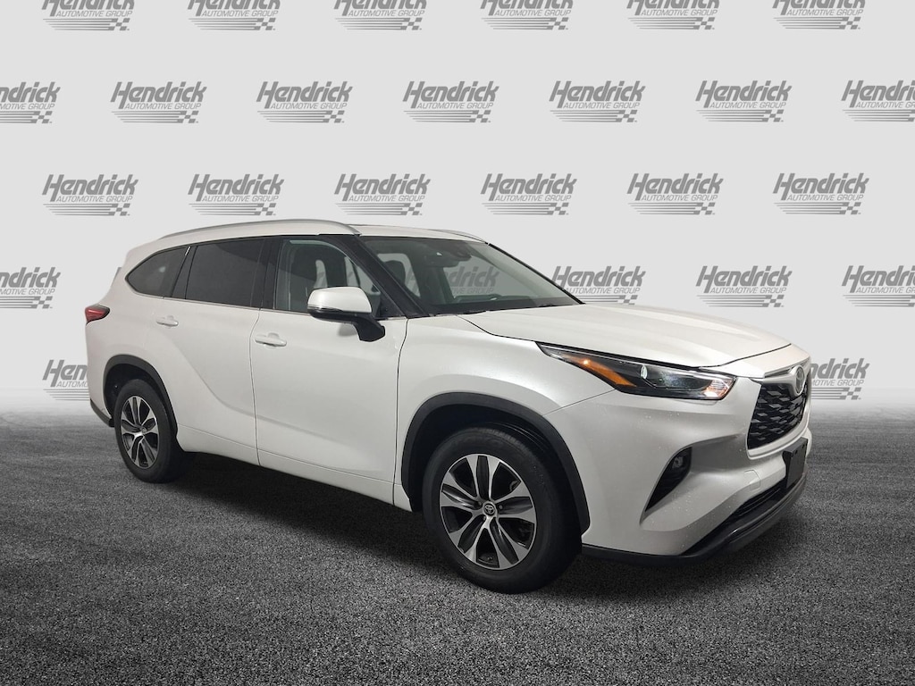 Used 2022 Toyota Highlander XLE SUV