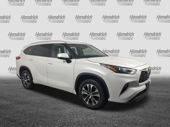 2022 Toyota Highlander XLE SUV