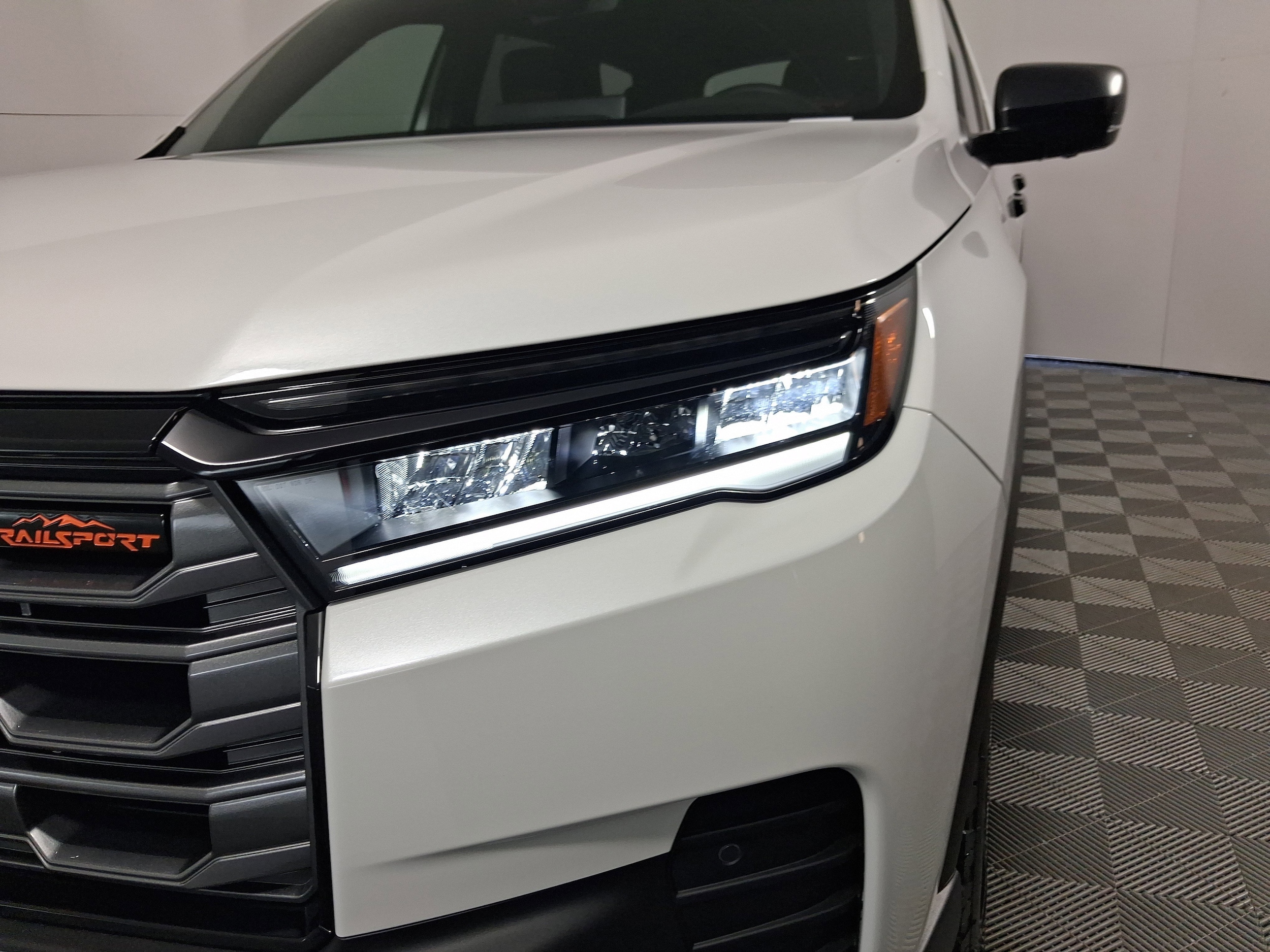 2026 Honda Pilot TrailSport photo 4
