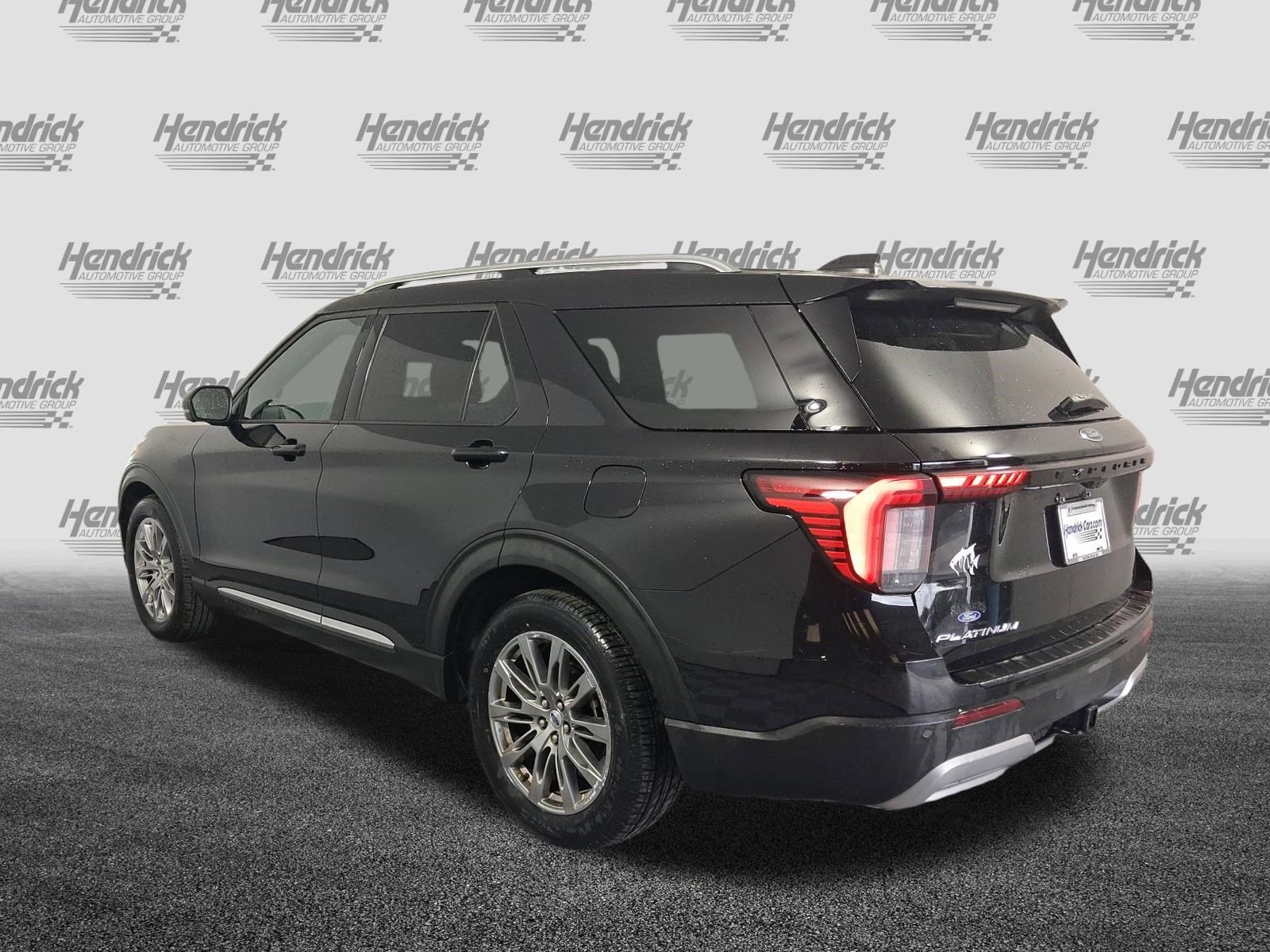 2025 Ford Explorer Platinum photo 6
