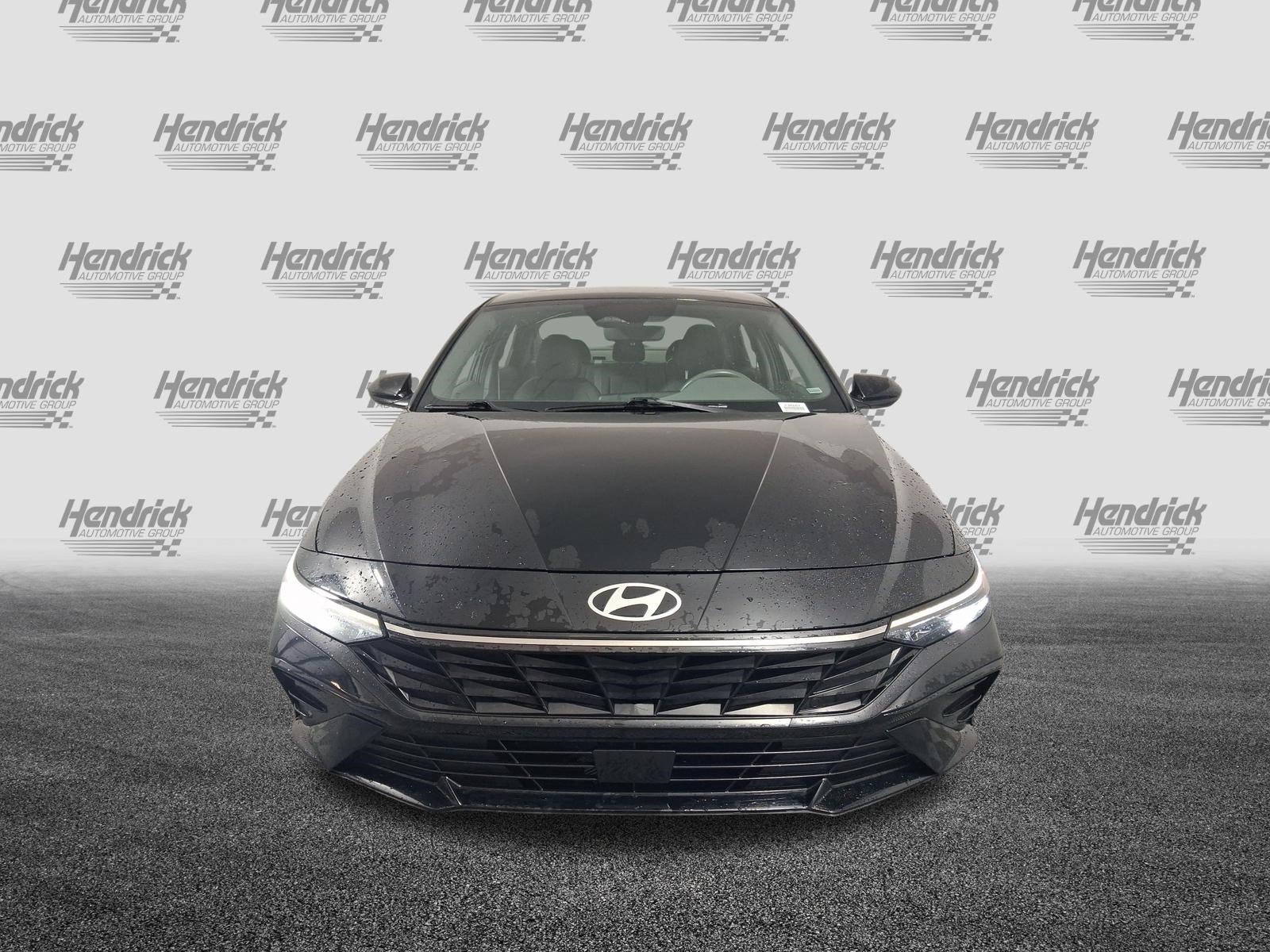 Used 2025 Hyundai Elantra SEL Convenience Sedan