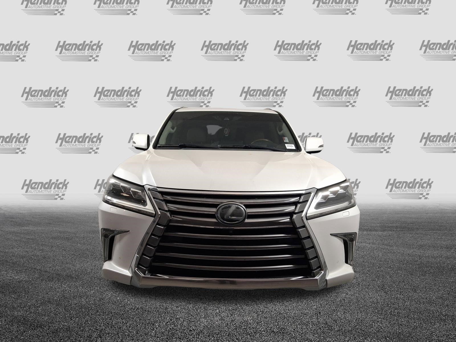 2016 LEXUS LX 570 photo 2