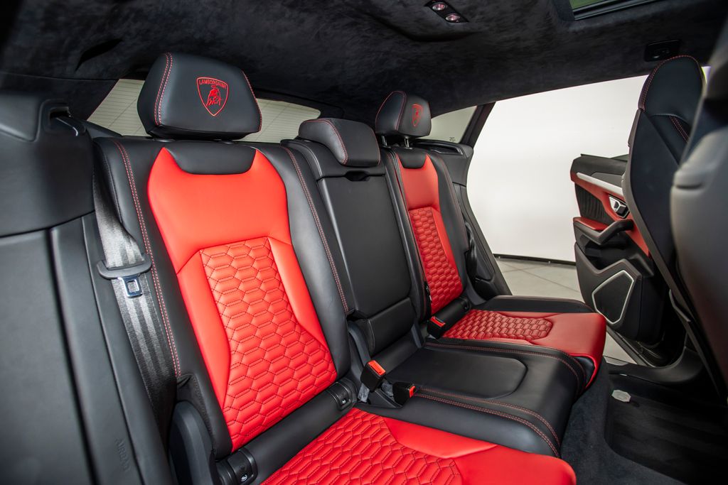 2021 Lamborghini Urus Base - Photo 44