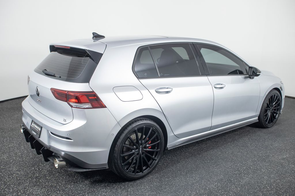 2024 Volkswagen Golf GTI Autobahn - Photo 11