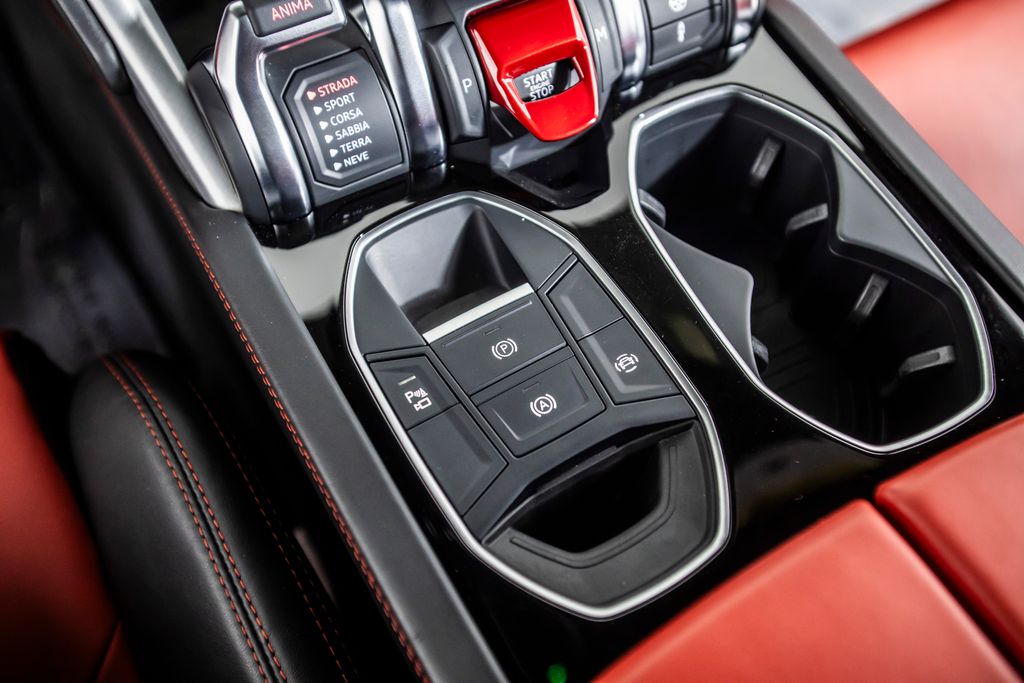 2021 Lamborghini Urus Base - Photo 38