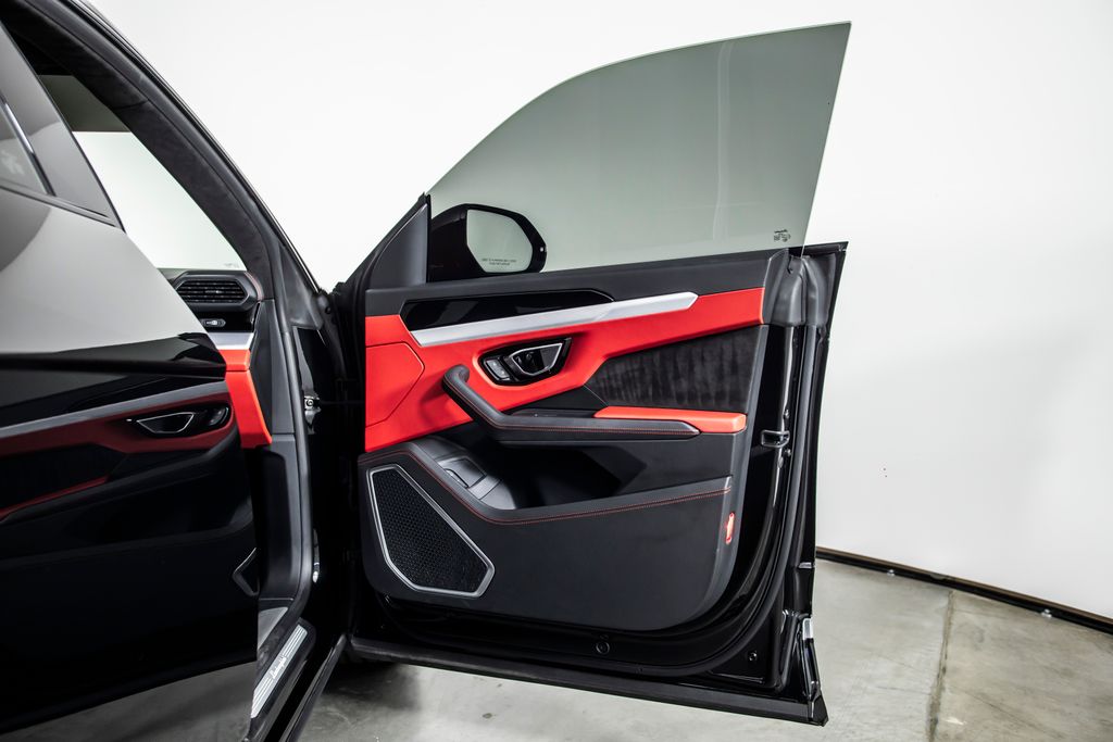 2021 Lamborghini Urus Base - Photo 20