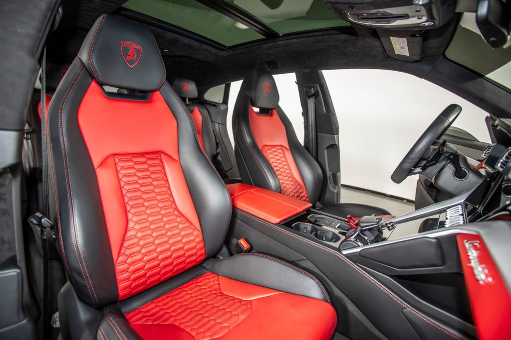 2021 Lamborghini Urus Base - Photo 43