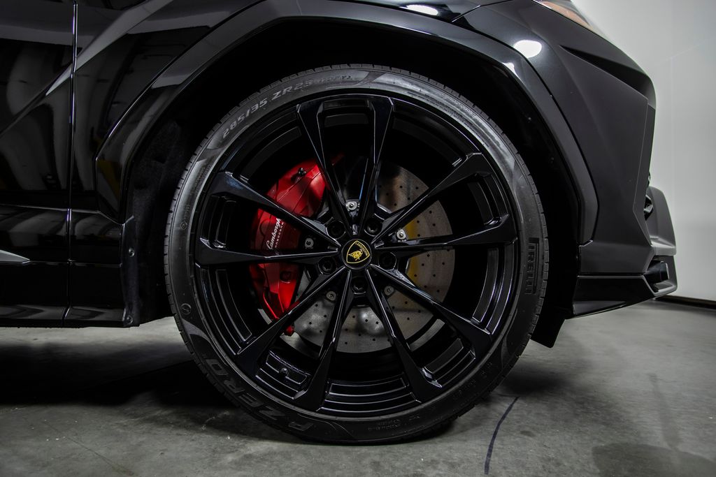 2021 Lamborghini Urus Base - Photo 18