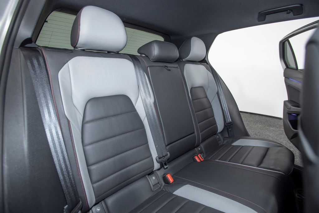 2024 Volkswagen Golf GTI Autobahn - Photo 46