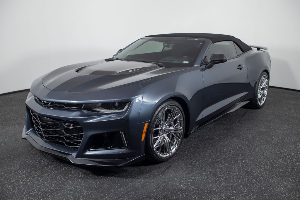 2023 Chevrolet Camaro ZL1 - Photo 2