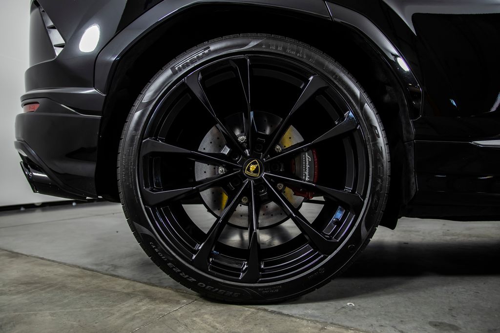 2021 Lamborghini Urus Base - Photo 17