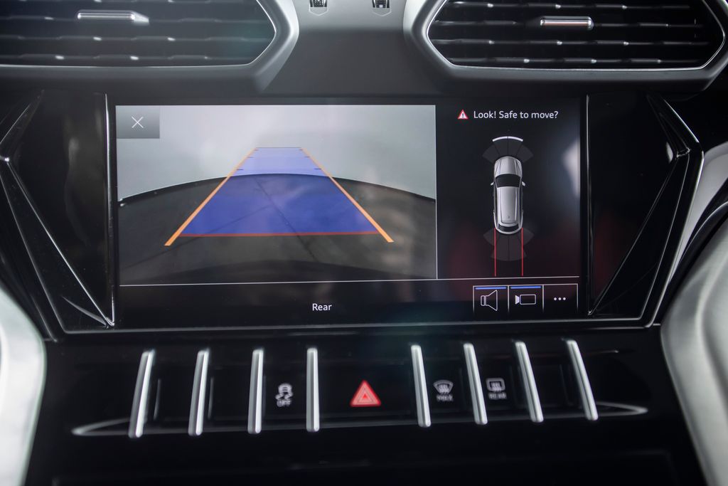 2021 Lamborghini Urus Base - Photo 47