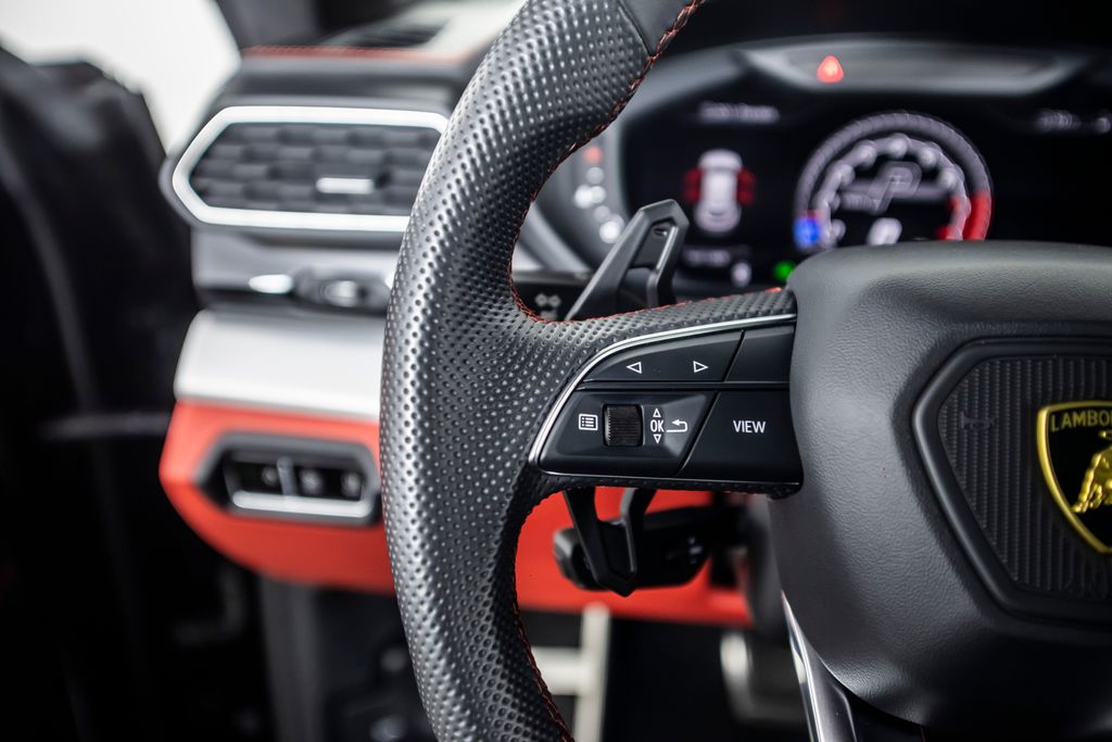 2021 Lamborghini Urus Base - Photo 41