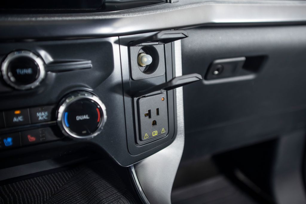 2022 Ford F-150 Platinum - Photo 30