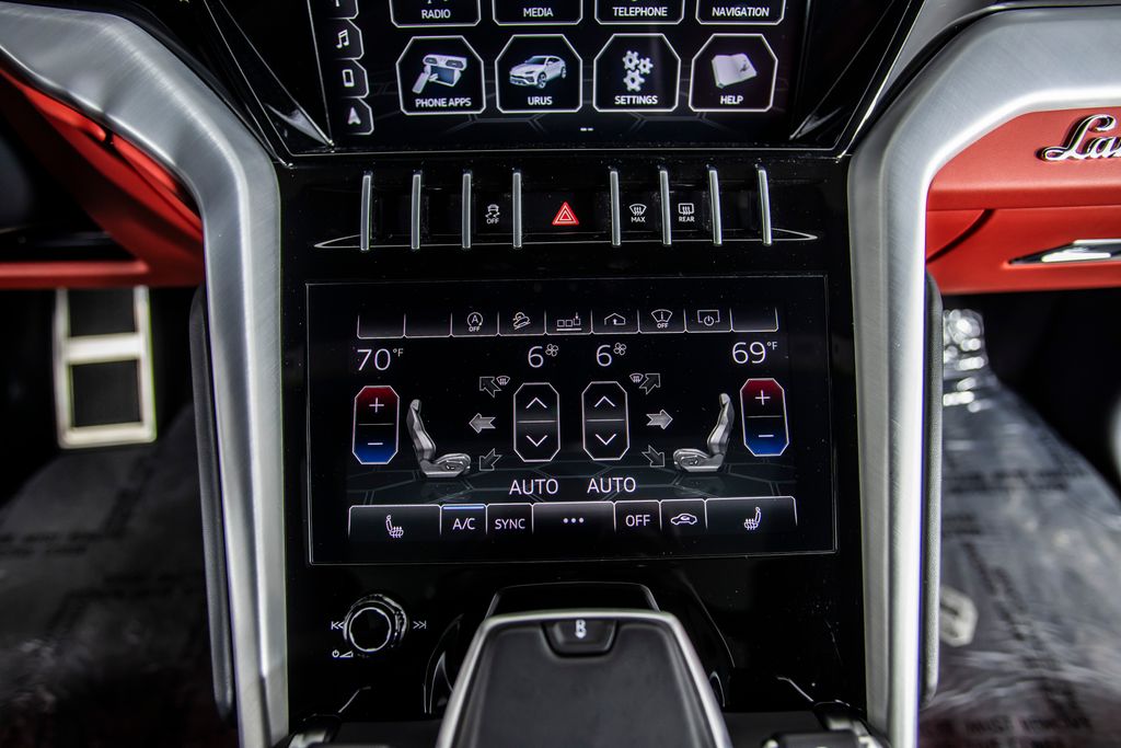 2021 Lamborghini Urus Base - Photo 33