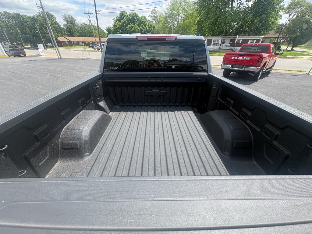 2026 Chevrolet Silverado 1500 LTZ - Photo 9
