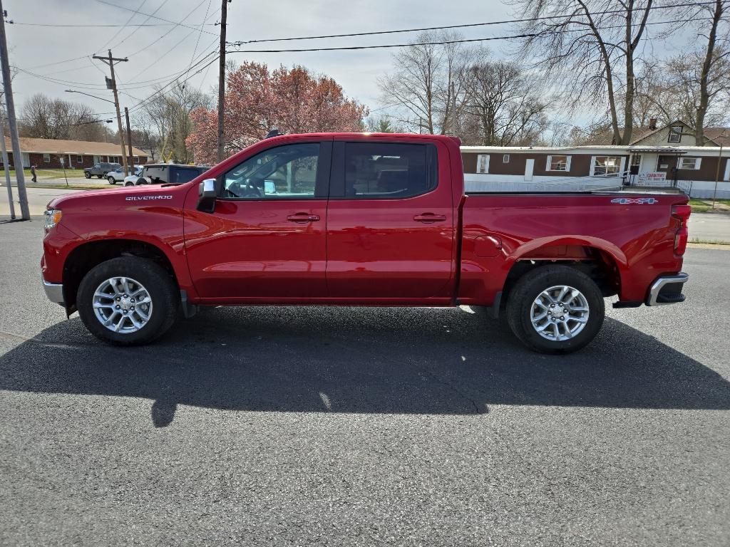 2024 Chevrolet Silverado 1500 LT photo 4
