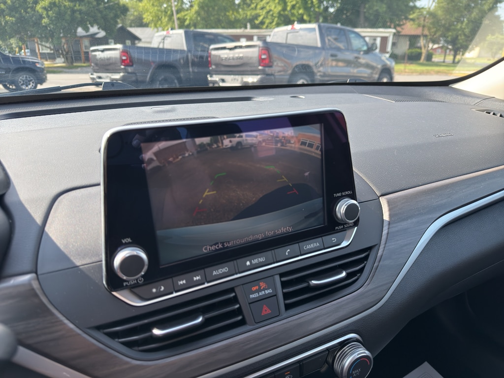 2025 Nissan Altima SV - Photo 19