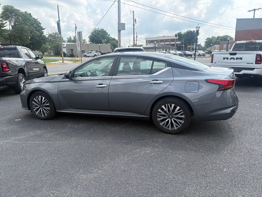 2025 Nissan Altima