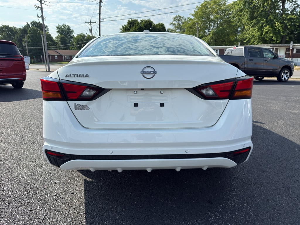 2025 Nissan Altima SV - Photo 8