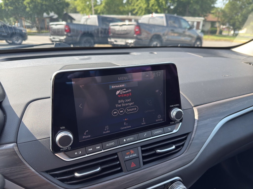 2025 Nissan Altima SV - Photo 18