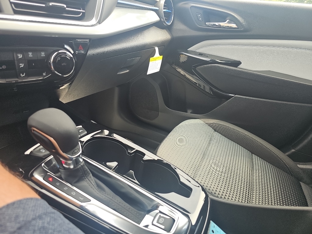 2026 Chevrolet Trax LT - Photo 18