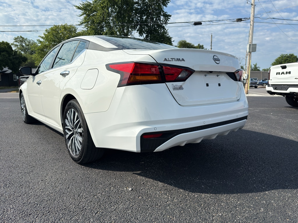 2025 Nissan Altima SV - Photo 7