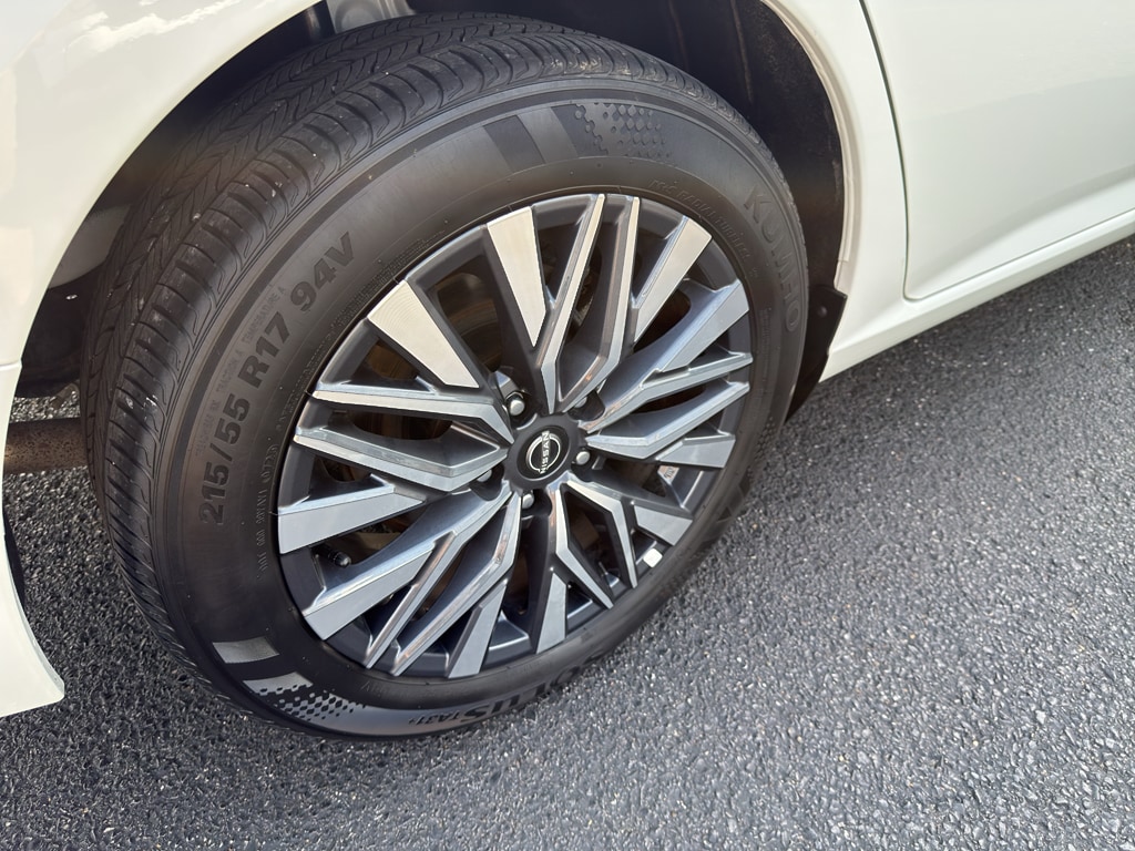 2025 Nissan Altima SV - Photo 10