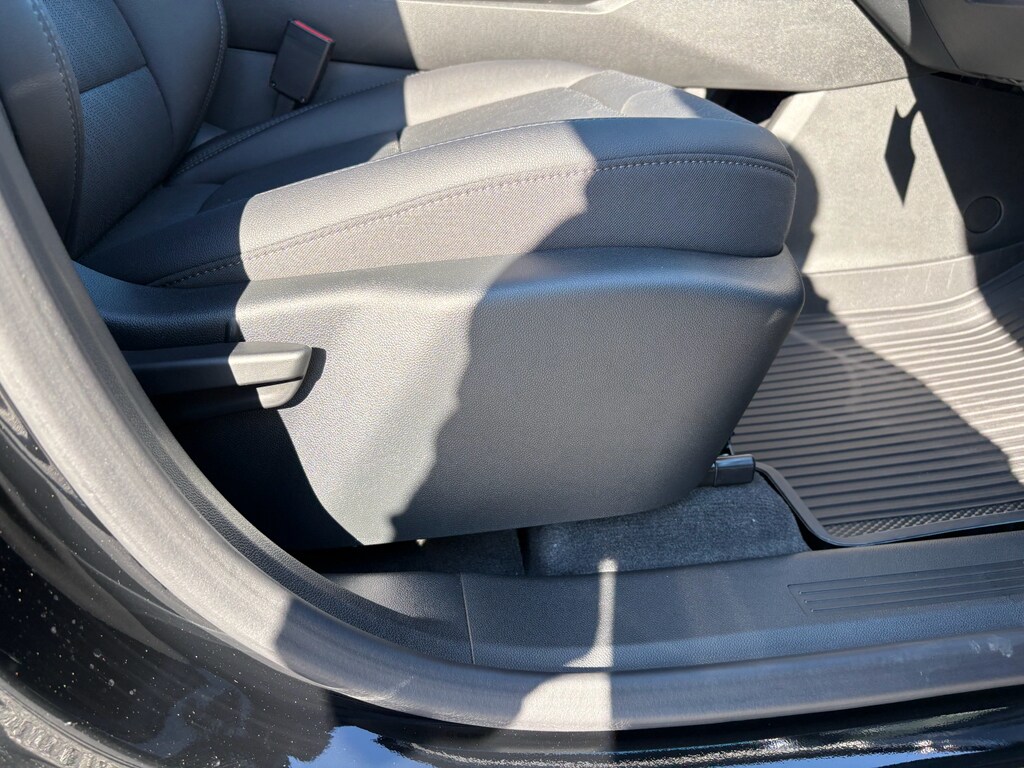 2026 Chevrolet Equinox LT - Photo 26