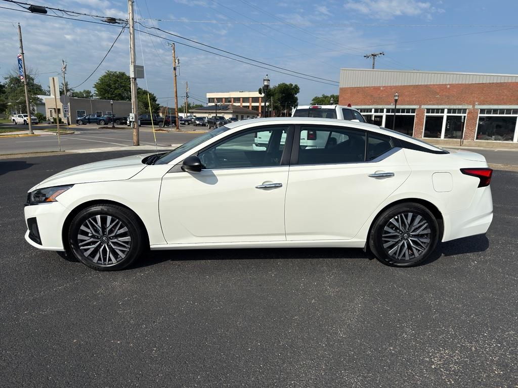 2025 Nissan Altima SV - Photo 6
